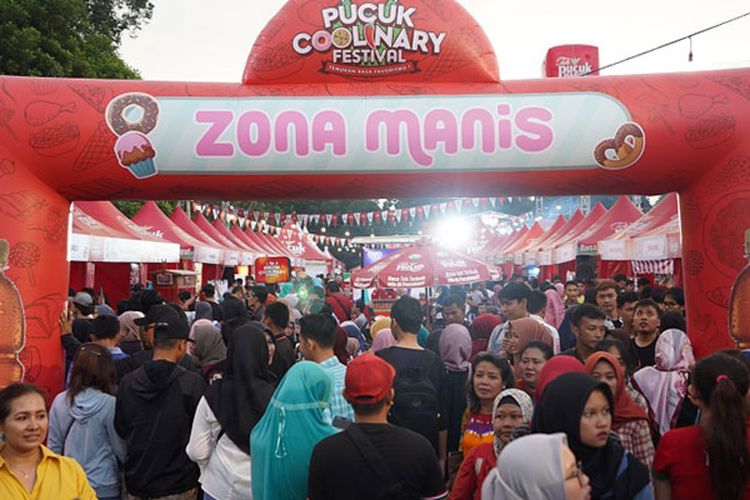 Pucuk Coolinary Festival digelar di Lapangan Mandala Krida, Yogyakarta. Acara yang dihadiri ribuan pecinta kuliner ini berlangsung Sabtu (30/3/2019) dan Minggu (31/3/2019).