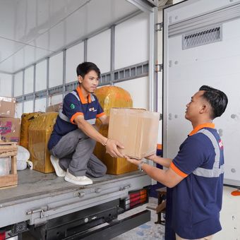 KAI Logistik, anak usaha PT Kereta Api Indonesia (Persero), mengumumkan program bantuan logistik gratis untuk mendukung pemulihan pascabencana di sejumlah wilayah Sumatra. 