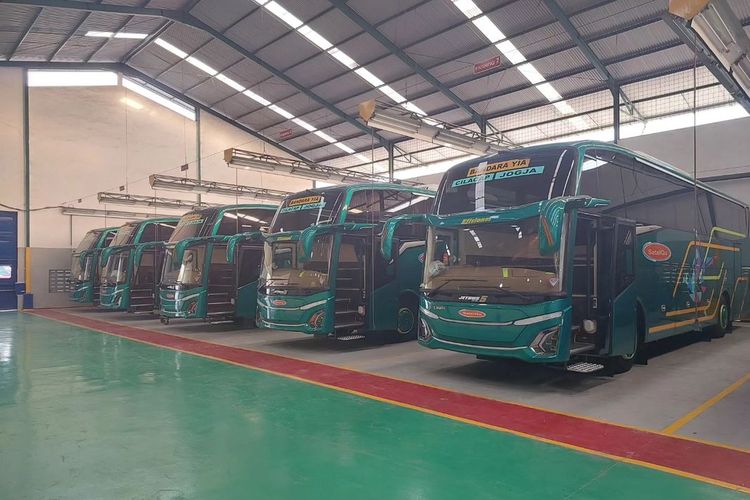 Bus baru PO Efisiensi menggunakan bodi Jetbus 5