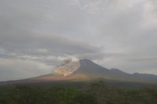Gunung Semeru Kembali Luncurkan Awan Panas Guguran Sejauh 5 Km