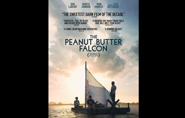 Poster Film The Peanut Butter Falcon (2019). Dibintangi Dakota Johnson, Shia LaBeouf dan  Zack Gottsagen.
