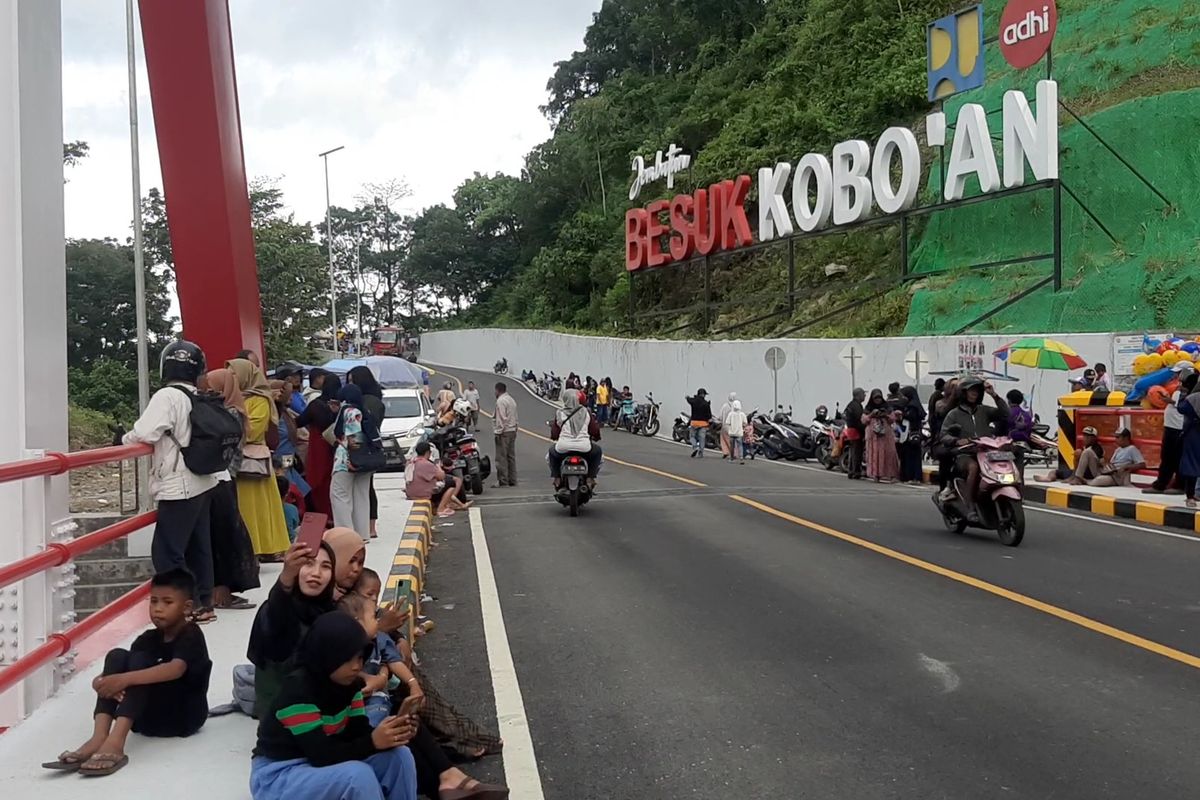 Jembatan Gladak Perak di Lumajang mulai difungsikan oleh warga