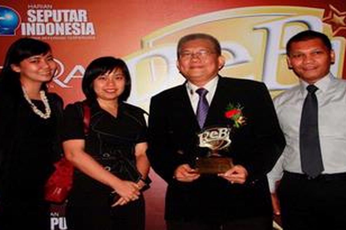 Panorama Tours Raih Penghargaan Rekor Bisnis 2012