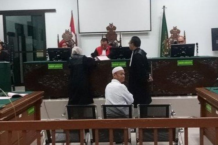 Terdakwa Yosep Hidayah saat menghadiri sidang pembacaan tuntutan jaksa dalam kasus Subang, pembunuhan ibu dan Anak di Jalancagak, di Pengadilan Negeri Subang hari ini Kamis (4/7/2024), 