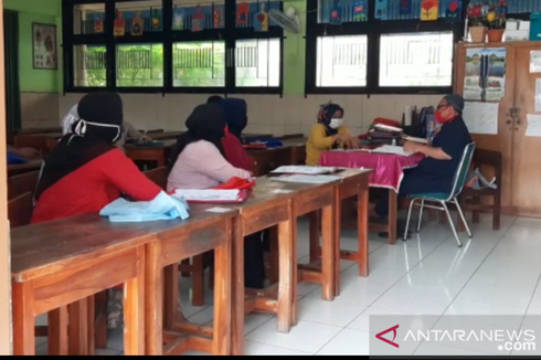 Hari Pertama Pengenalan Sekolah, Orangtua Murid yang Datang