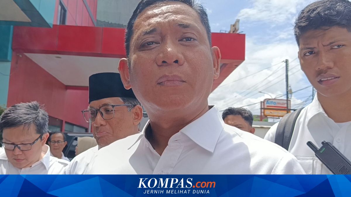 Jalan Rusak di Bekasi Belum Diperbaiki, Plt Bupati Minta Warga Bersabar