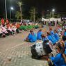 Ramaikan Area Debat Pilkada Jatim, Pendukung Khofifah-Emil Teriakan Yel-Yel Diiringi Gamelan