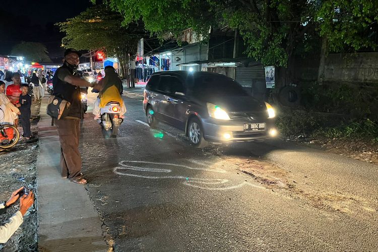 Polisi telah melakukan olah tempat kejadian perkara (TKP) kecelakaan yang menewaskan remaja pria berinisial RAR di Jalan Raya Cilangkap, Tapos, Depok pada Jumat (27/5/2022) malam.