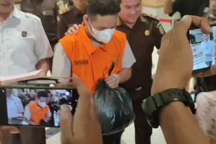 Kejati Riau Jemput Paksa Eks Direktur di Rokan Hilir soal Korupsi Dana Bagi Hasil Migas