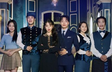 Poster drama Korea Hotel Del Luna.