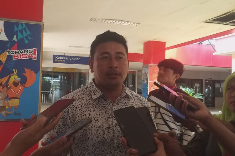 Kasat Narkoba Polres Merauke, AKP Isak Runtulalo saat diwawancara di Merauke, Papua Selatan