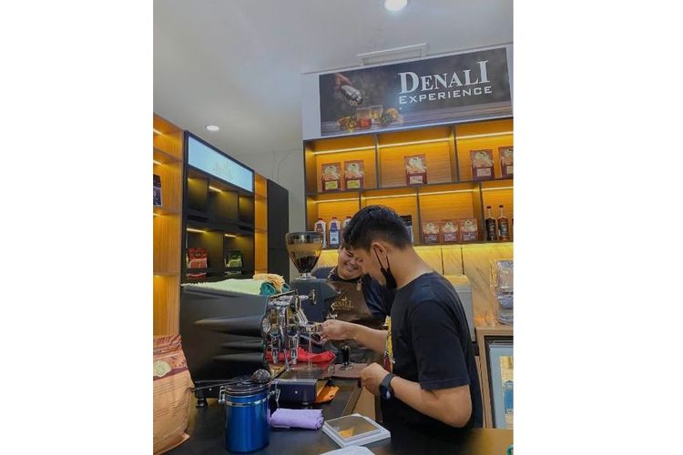 Denali Experience di Scuro Authorized Store.