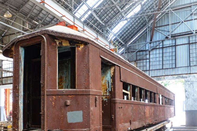 Jejak 127 Tahun Kereta Listrik Indonesia, dari Trem hingga Whoosh