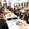 Saat Jokowi dan Iriana Ajak Pengawal Makan Malam Bersama...