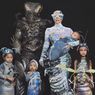 Gaya Unik Foto Keluarga Kanye West-Kim Kardashian Berkostum Serangga