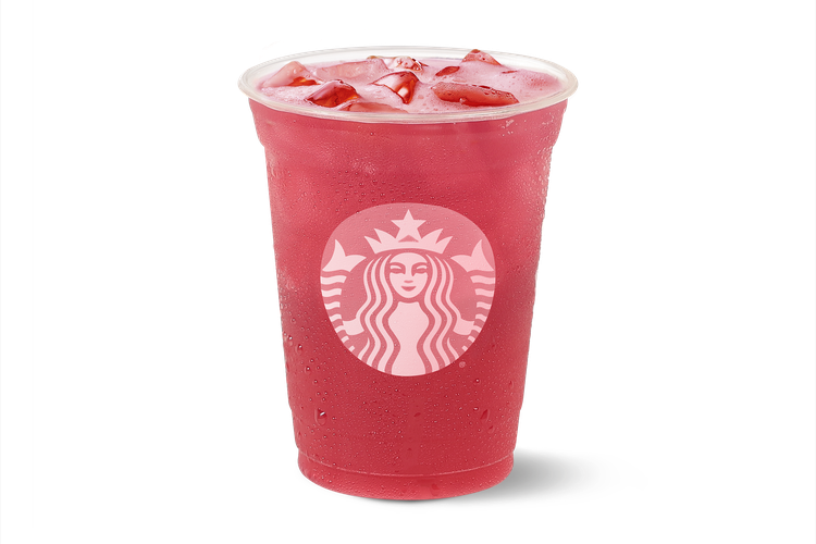 Iced Hibiscus Lemonade Shaken Tea oleh Starbucks Indonesia.