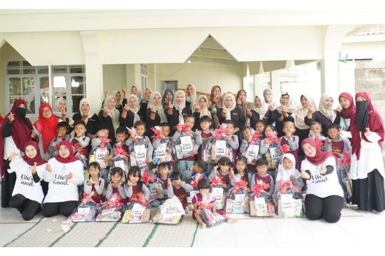 Program LG Loves and Cares Dukung Pemulihan Pascabencana di Desa Pasirlangu