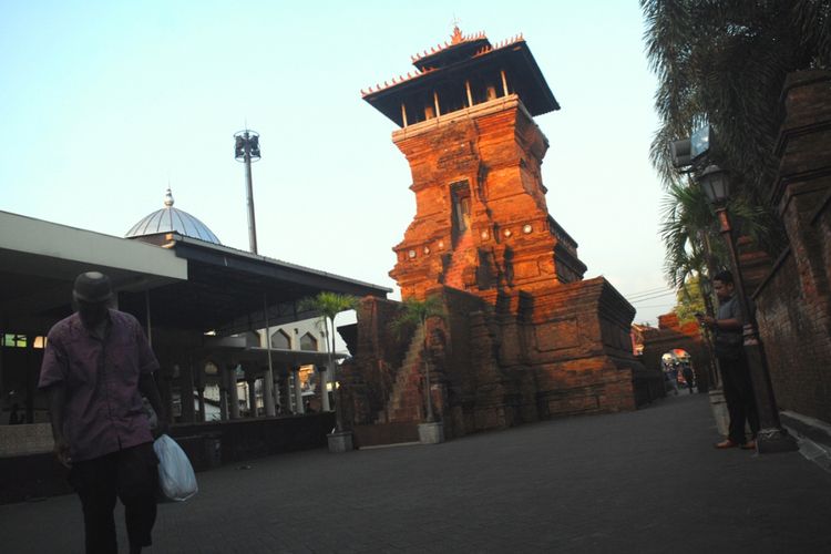 Masjid Menara Kudus di Kelurahan Kauman, Kecamatan Kudus, Kabupaten Kudus, Jawa Tengah, Rabu (30/5/2018) sore.