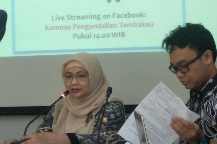 Ketua Pokja Masalah Rokok Perhimpunan Dokter Paru Indonesia, Feni Fitriani di Kantor IDI, Jakarta Pusat, Jumat (13/3/2020)
