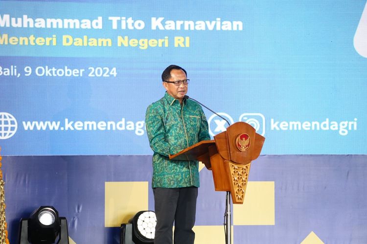 Menteri Dalam Negeri (Mendagri) Muhammad Tito Karnavian dalam Rapat Koordinasi Nasional (Rakornas) Bidang Hukum Penyelenggaraan Pemerintahan Dalam Negeri di The Meru Sanur, Kota Denpasar, Bali, Rabu (9/10/2024).