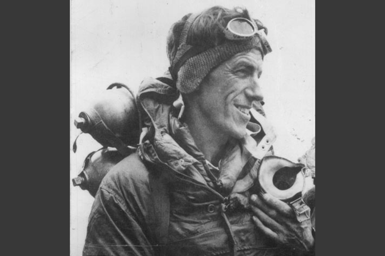 Sosok Edmund Hillary, Orang Pertama yang Capai Puncak Everest