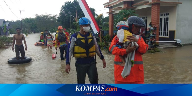 Banjir di Tanah Bumbu Kalsel Meluas, Tinggi Air hingga 2 Meter, Dua Balita Terpaksa Dievakuasi - Vimarsana News