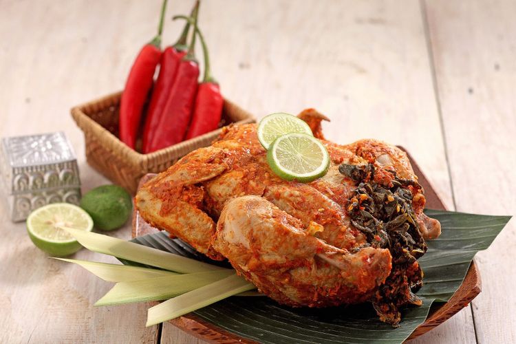 Ayam Betutu khas Gilimanuk, Bali.