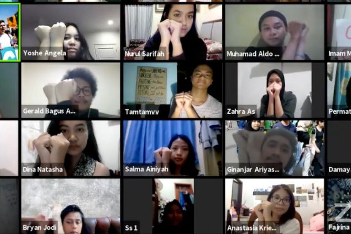 Lihat Foto.