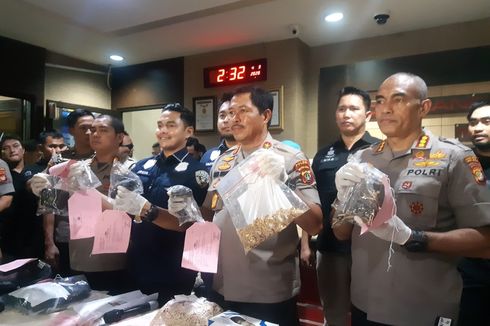 6 Fakta Penangkapan Perampok Uzur, Gondol 3 Kg Emas, Punya 4 Senpi hingga Bawa Kursi Plastik