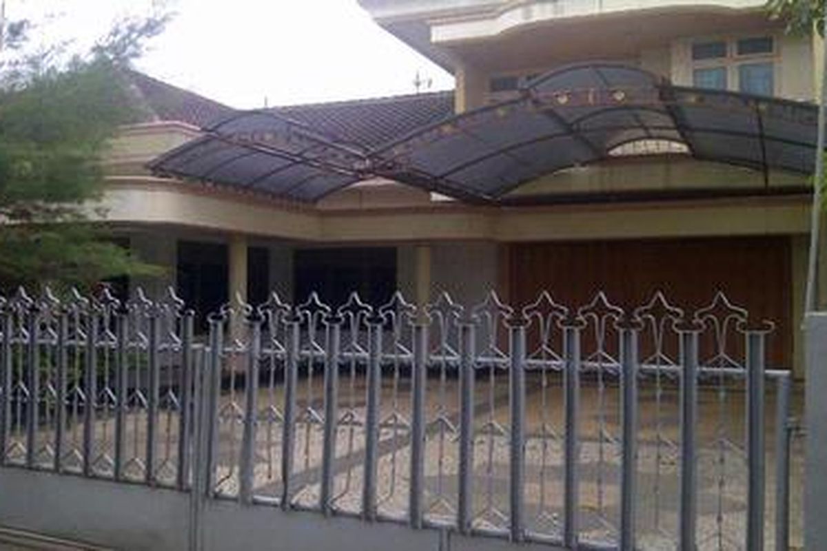 Rumah kediaman Satono, Bupati Lampung Timur nonaktif yang divonis 15 tahun penjara oleh Mahkamah Agung.   