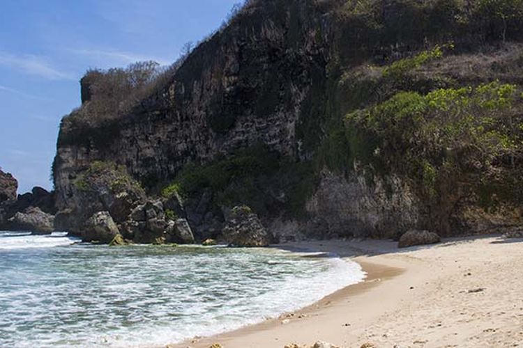 Pantai Krokoh, Gunungkidul yang Masih Asri