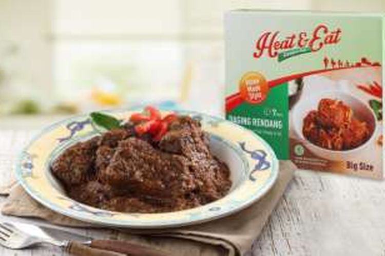 Rendang, salah satu hidangan favorit dari Padang, juga tersedia dalam produk Heat & Eat.