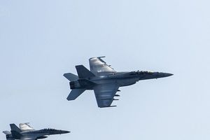 Marsma Fajar Adriyanto dalam Kenangan: Sergap Jet F-18 Hornet US Navy 