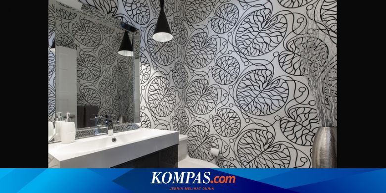 Percaya Diri Dengan Hitam Di Kamar Mandi