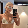 Kim Kardashian Pamer Koleksi Pakaian Renang Skims Bergaya 70-an