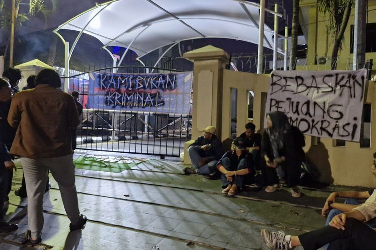 Aksi Kamisan Semarang Protes Penangkapan Aktivis Munif dan Dera, Dinilai Bentuk Pembungkaman