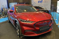 Mobil Listrik Mustang Mach-E Mejeng di PEVS 2022