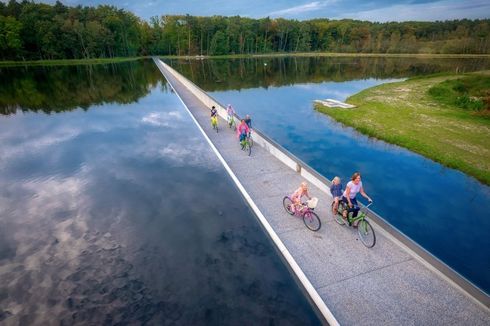 Inovasi Baru, Jalur Sepeda di Tengah Danau
