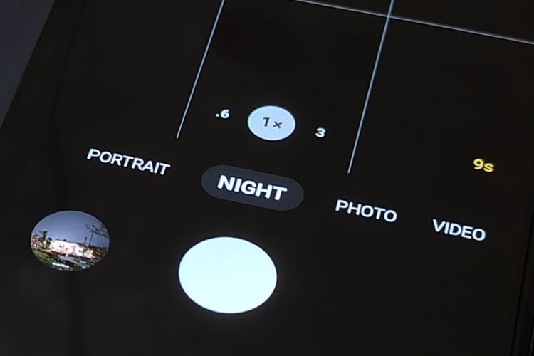 Mode Night di aplikasi kamera Galaxy Z Fold 5.