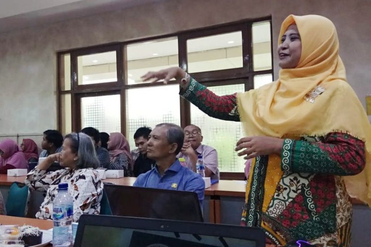 Rahmawati, M.Pd. saat di UNJ.