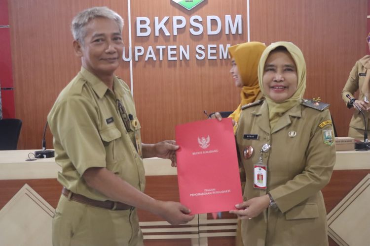 Berakhirnya 23 Tahun Pengabdian Sarman, 