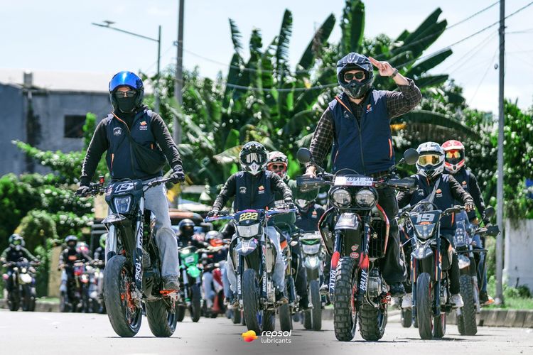 Puluhan Riders Eksplorasi Keindahan Bantimurung dan Situs Purba Leang-Leang