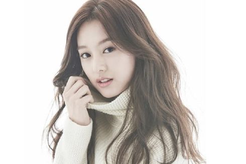 Profil Kim Ji Won, Si Cantik Yoon Myeong-ju di Drama Descendant of The Sun