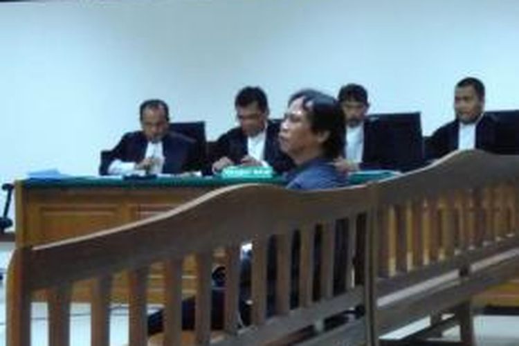 Artis peran Mandra didakwa rugikan keuangan negara sebesar Rp 12 Miliar terkait program siar TVRI dalam sidang di Pengadilan Tipikor, Jakarta, Kamis (20/8/2015).