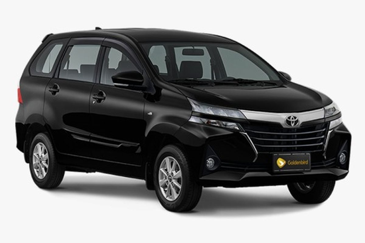 Toyota Avanza untuk layanan Goldenbird dari Blue Bird