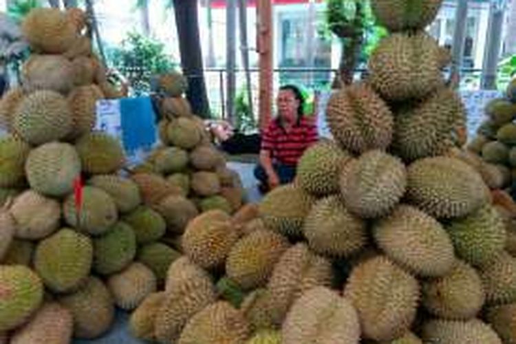 Stan durian di Fruit and Veggie Festival.