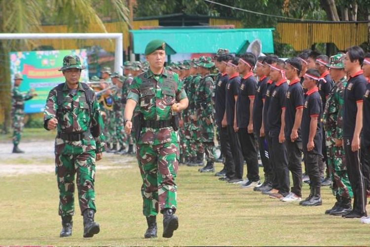 Sebanyak 200 mantan preman dan narapidana menjalani pelatihan bela negara bertajuk “Bela Eksistensi Tanah Air (Beta) Talawang I” dari Komando Resor Militer (Korem) 102/Panju Panjung.
