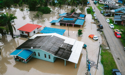 BMKG Beri Peringatan 18 Wilayah Pesisir Berisiko Banjir Rob pada 20–30 November 2025