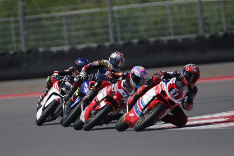 Kejurnas balap motor Pertamina Mandalika Racing Series 2024