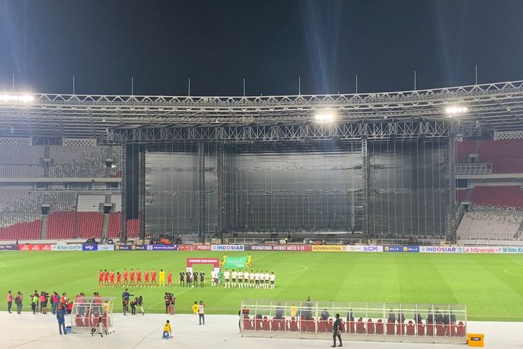 Laga timnas U20 Indonesia vs Fiji yang digelar di Stadion Utama Gelora Bung Karno (SUGBK) pada Jumat (17/2/2023) berhias dengan panggung megah konser Raisa.